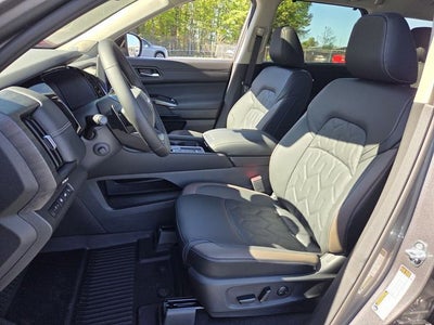 2026 Nissan Pathfinder Platinum