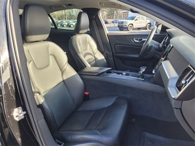 2019 Volvo S60 T5 Momentum