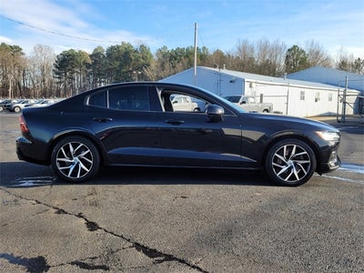 2019 Volvo S60 T5 Momentum