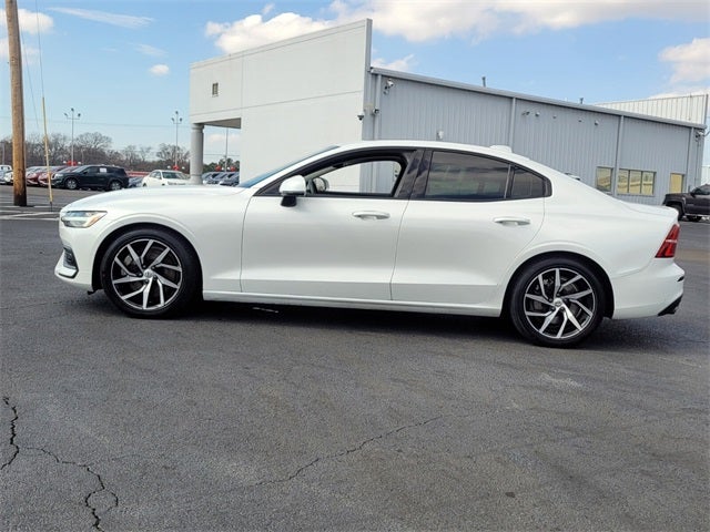 2020 Volvo S60 T6 Momentum