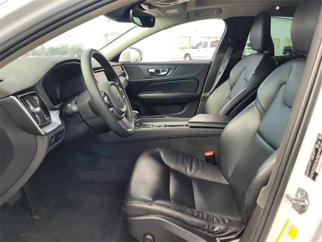 2020 Volvo S60 T6 Momentum