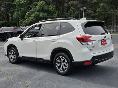 2022 Subaru Forester Premium