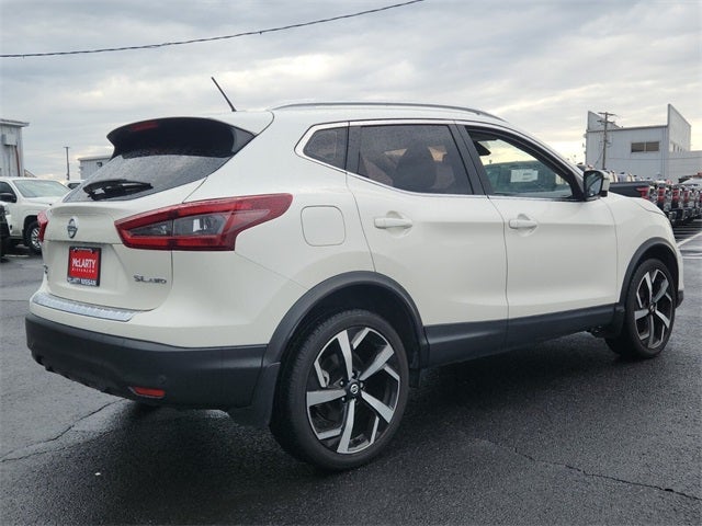 2022 Nissan Rogue Sport SL