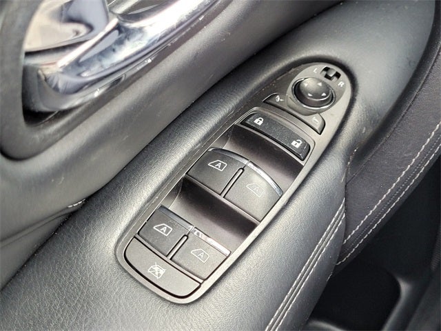 2022 INFINITI QX80 LUXE