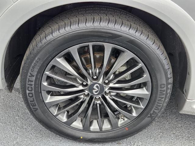 2022 INFINITI QX80 Premium Select