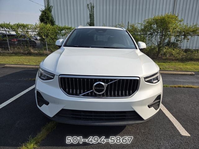 2024 Volvo XC40 B5 Core