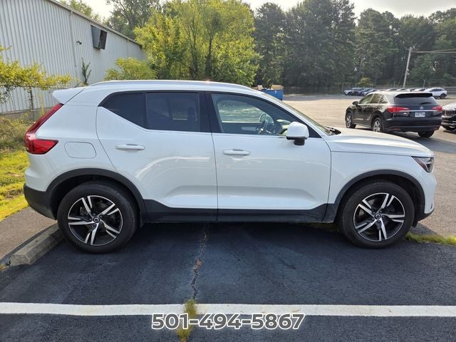 2024 Volvo XC40 B5 Core