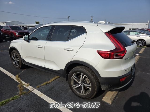 2024 Volvo XC40 B5 Core