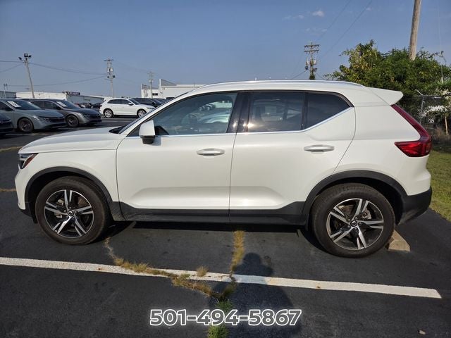 2024 Volvo XC40 B5 Core