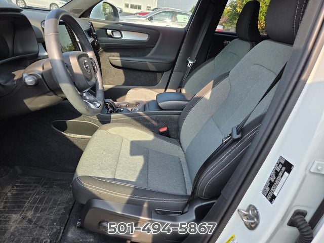 2024 Volvo XC40 B5 Core