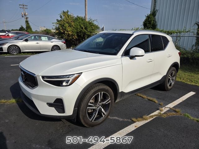 2024 Volvo XC40 B5 Core